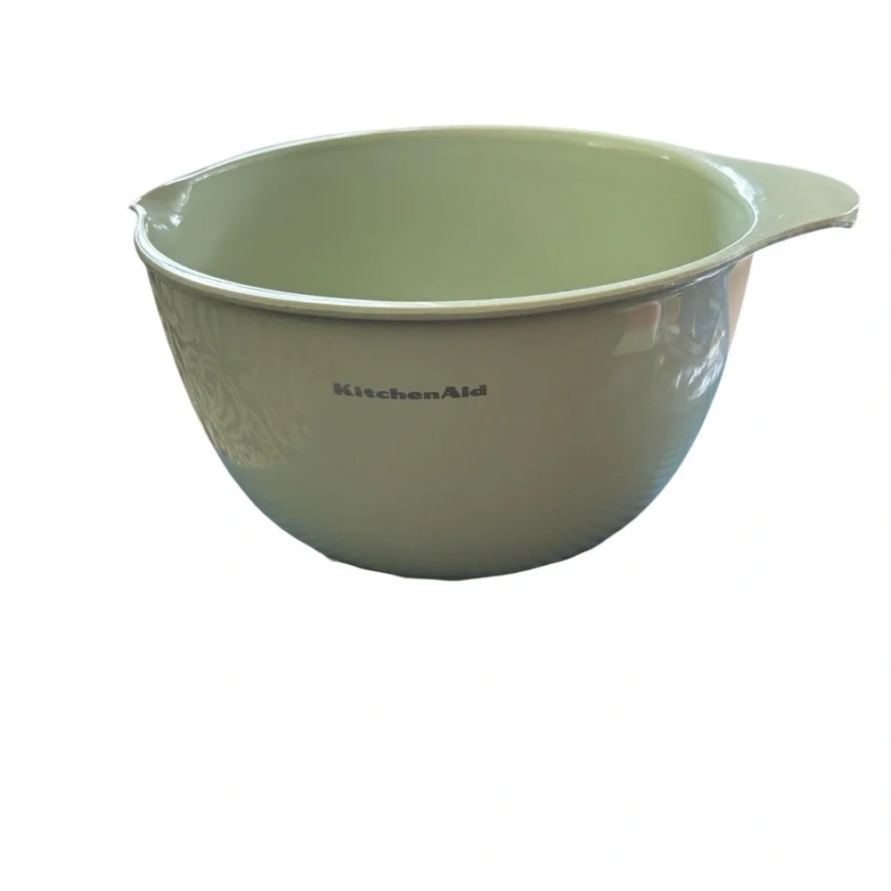 KitchenAid 2.5 Qt Pistachio Green Heavy Plastic Mixing Bowl Rubber Grip Bottom